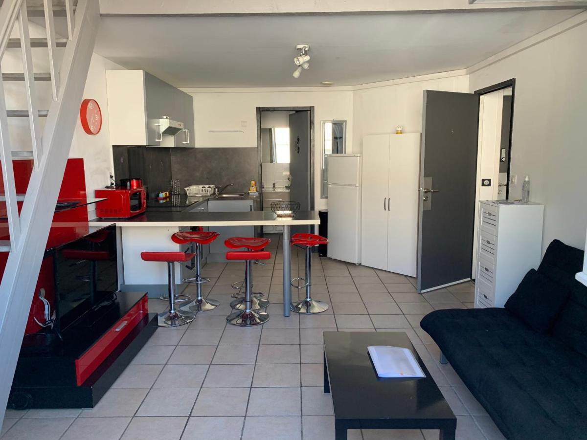 Appartement T3 Tout Confort En Duplex A 20Mn A Pied Du Centre-Ville Avec Tv Et Wifi La Rochelle  Buitenkant foto