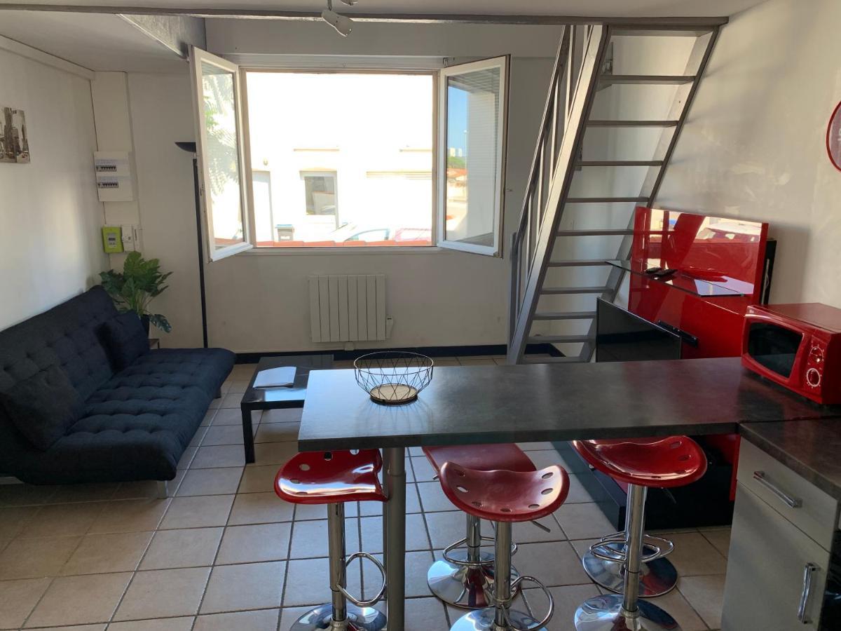 Appartement T3 Tout Confort En Duplex A 20Mn A Pied Du Centre-Ville Avec Tv Et Wifi La Rochelle  Buitenkant foto