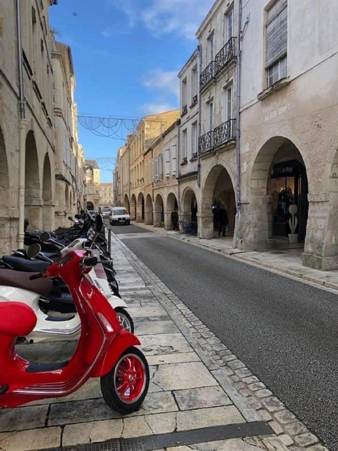 Appartement T3 Tout Confort En Duplex A 20Mn A Pied Du Centre-Ville Avec Tv Et Wifi La Rochelle  Buitenkant foto